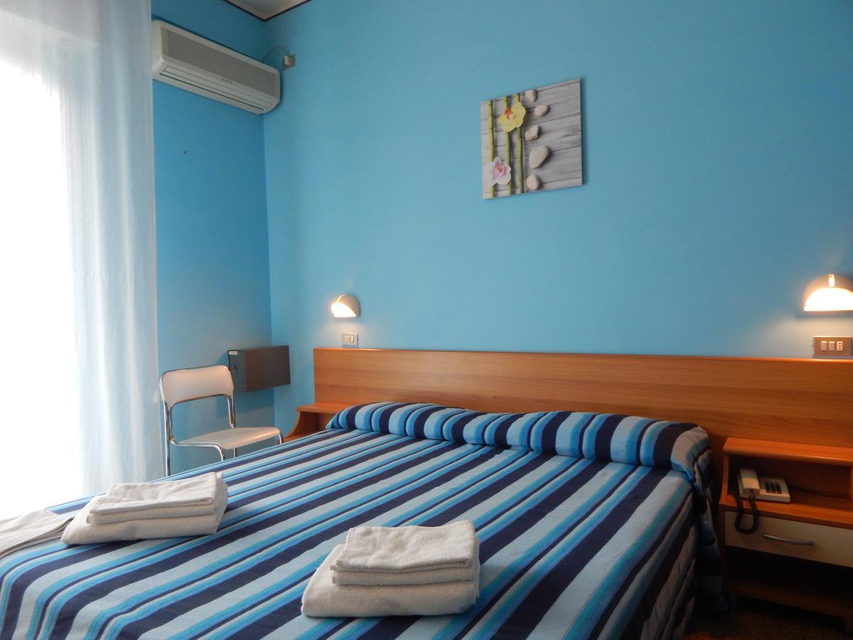 Hotel Vera Riccione Exterior photo