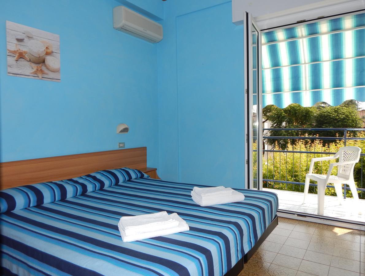 Hotel Vera Riccione Exterior photo