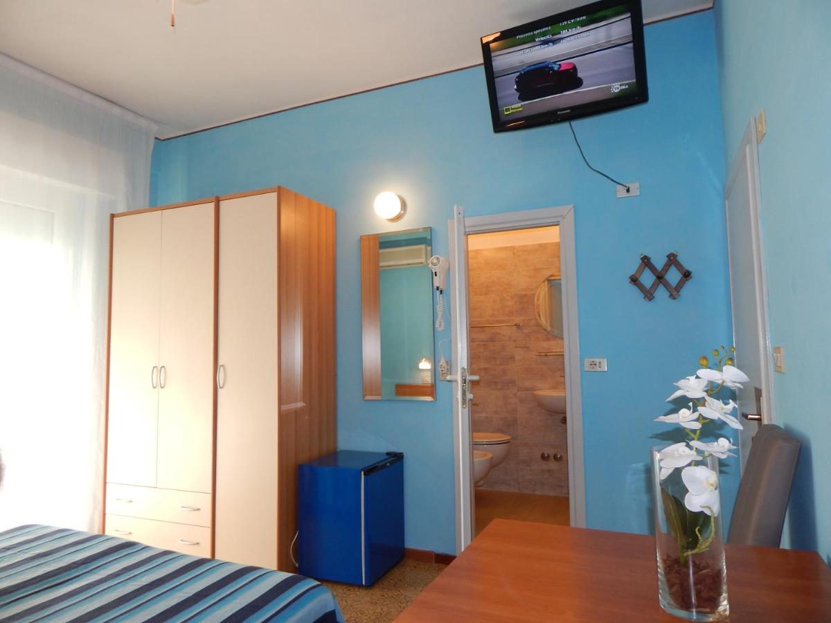 Hotel Vera Riccione Exterior photo